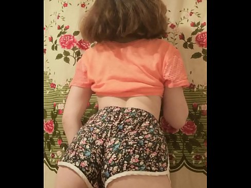 ❤️ Garota jovem e sexy tirando seus shorts da câmera ☑ Porno em nós pt-br.123sex.ru ﹏